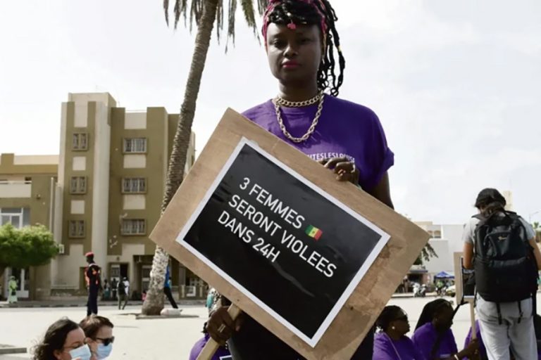 Contre le viol, la nudité féministe interpelle le Sénégal