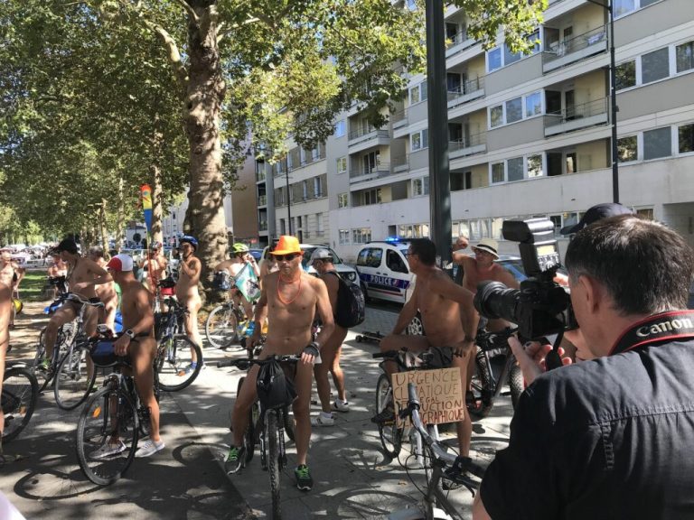 World Naked Bike Ride WNBR Cyclonudista Rennes 2021