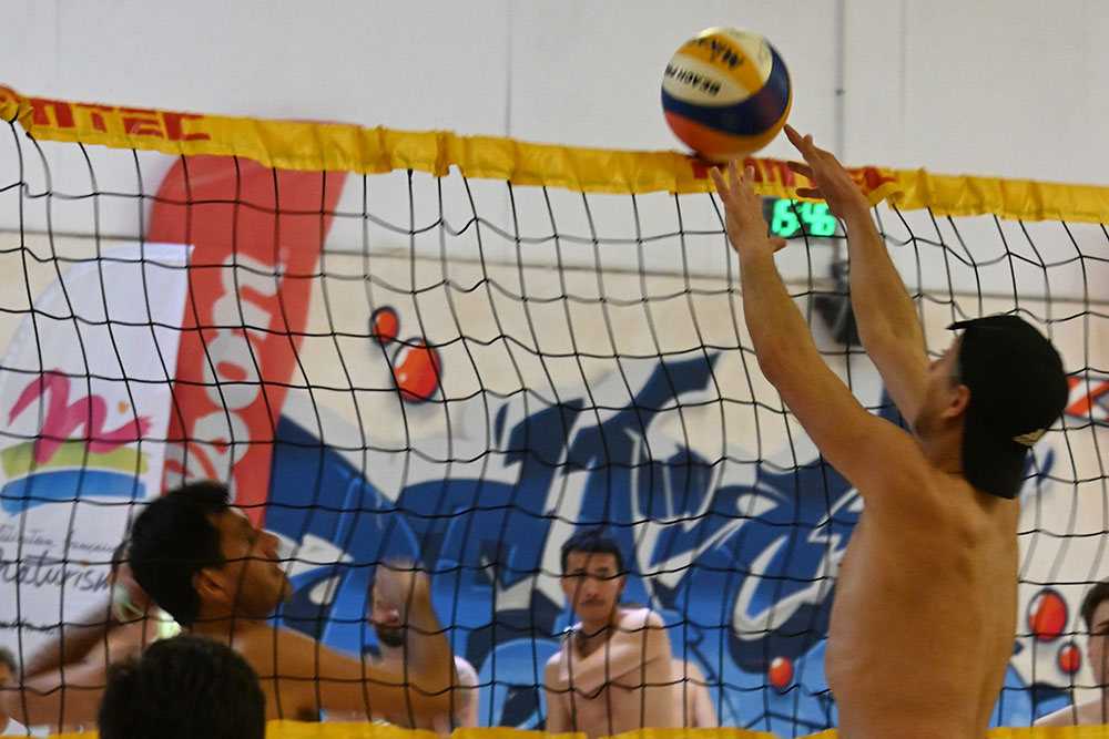 Deuxième tournoi de Beach-Volley naturiste en Salle Avril 2025