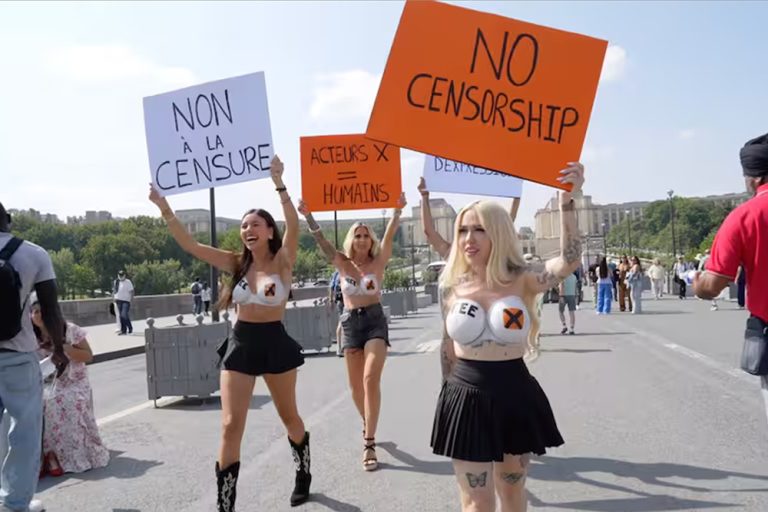Alexia, Claudia, Elisabeth, Eleanor, Jade, Lézana et des anonymes nues