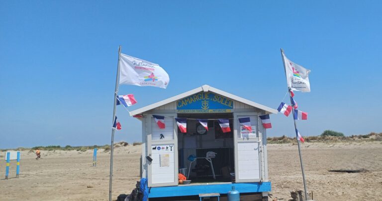 La plage de Piémançon est ouverte aux naturistes