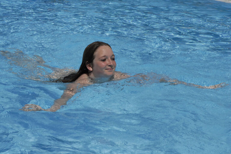 Les jeunes naturistes invités en Vendée