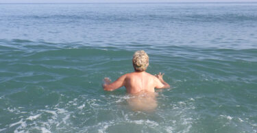 les-naturistes-empeches-dans-la-manche
