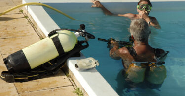 baptemes-de-plongee-en-piscine-naturiste